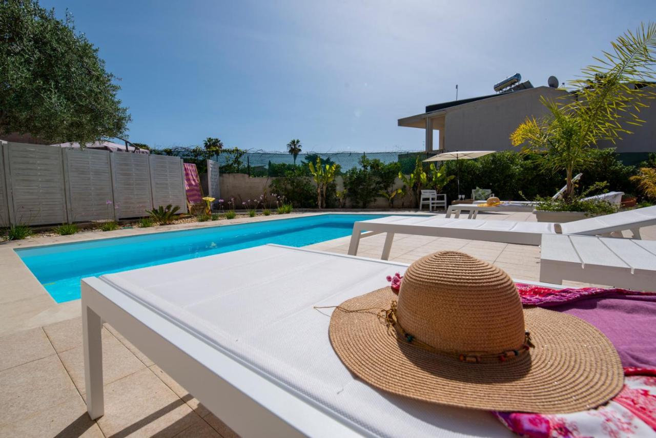 Holiday Fontane Bianche Gabriella Exterior foto